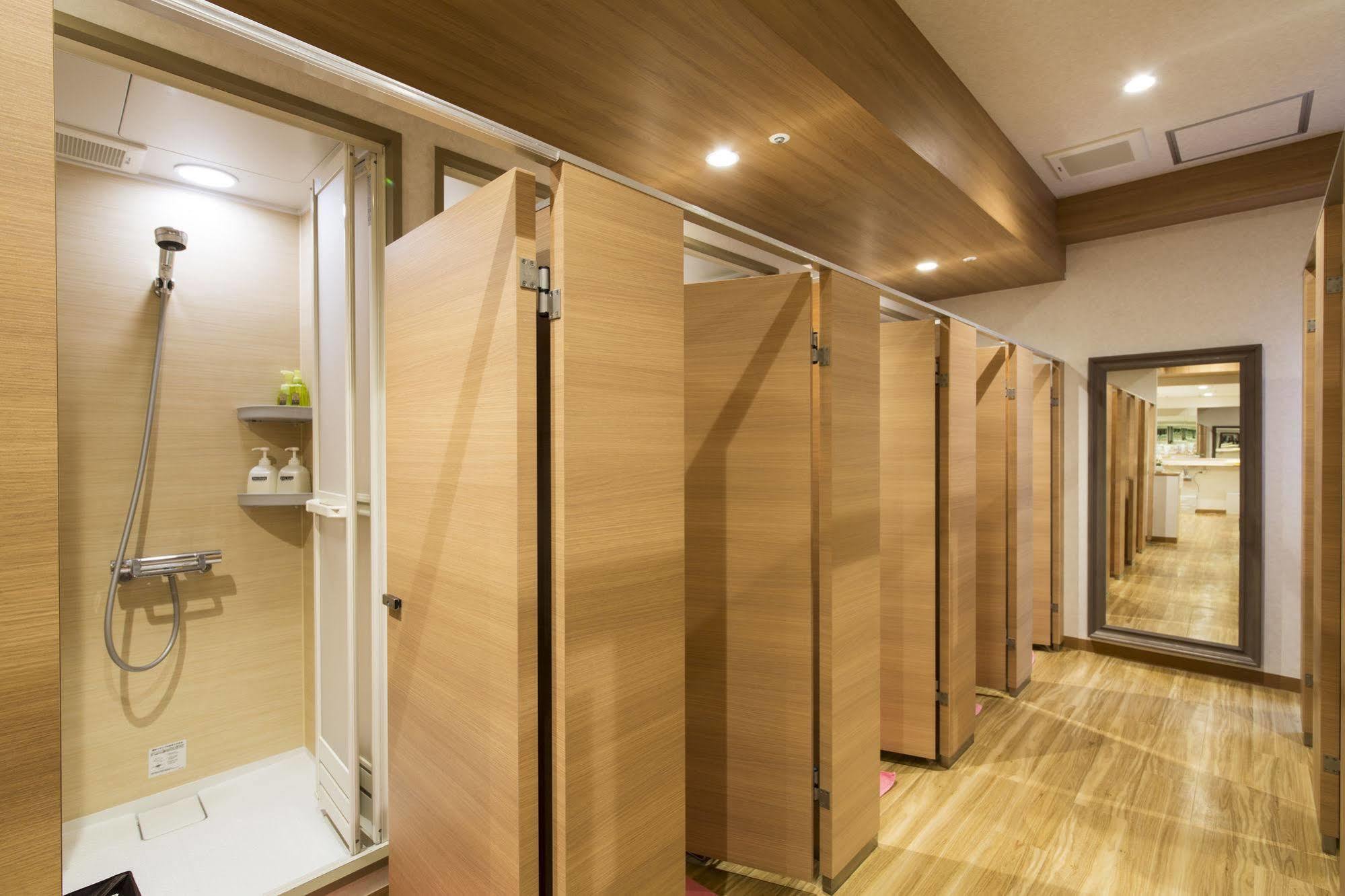 Shinjuku Kuyakusho-Mae Capsule Hotel Τόκιο Εξωτερικό φωτογραφία