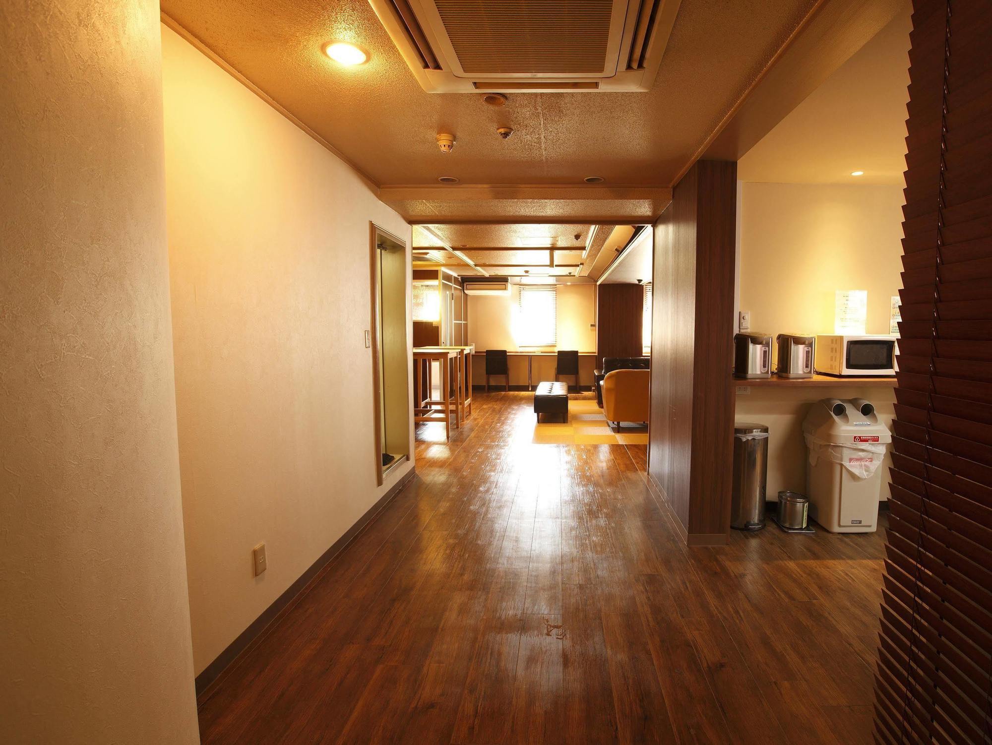 Shinjuku Kuyakusho-Mae Capsule Hotel Τόκιο Εξωτερικό φωτογραφία