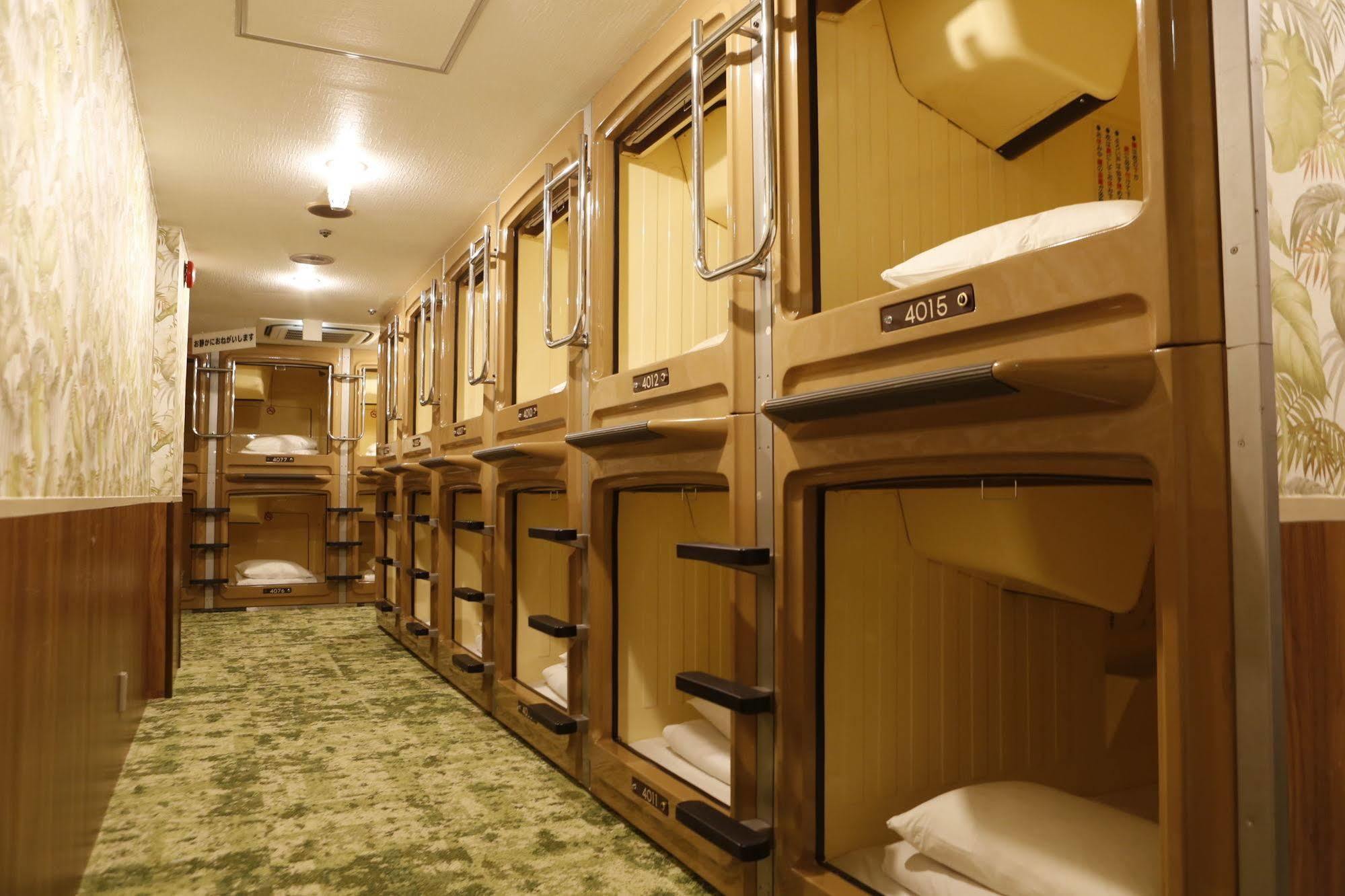 Shinjuku Kuyakusho-Mae Capsule Hotel Τόκιο Εξωτερικό φωτογραφία
