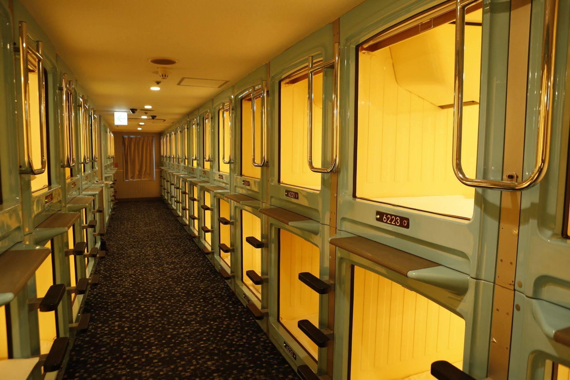 Shinjuku Kuyakusho-Mae Capsule Hotel Τόκιο Εξωτερικό φωτογραφία