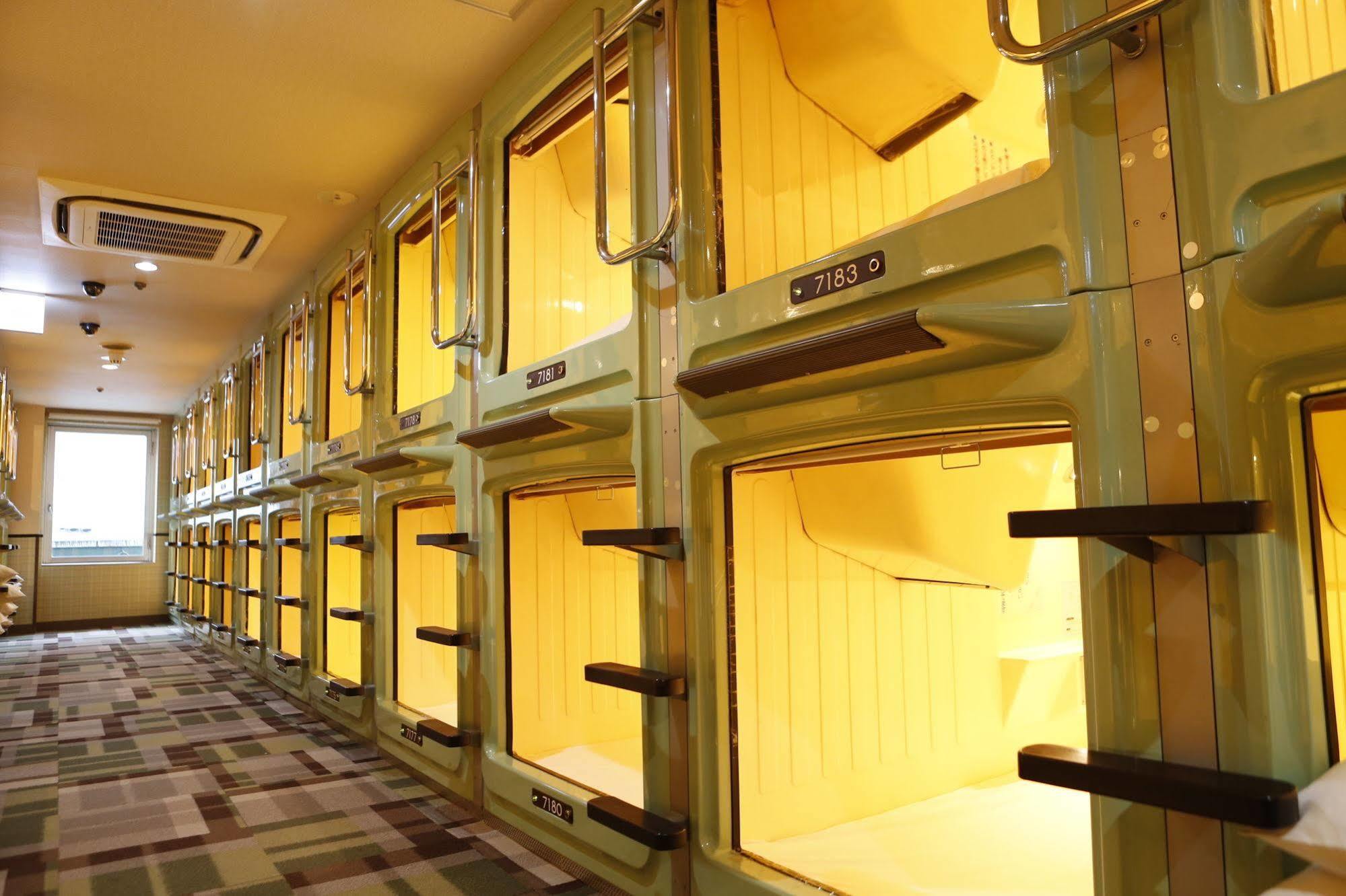 Shinjuku Kuyakusho-Mae Capsule Hotel Τόκιο Εξωτερικό φωτογραφία